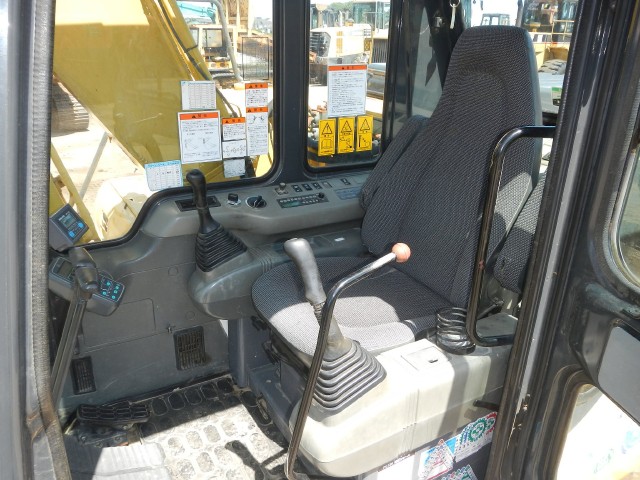 Máy xúc Komatsu PC120-6E0 73589 2006