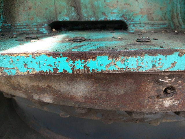 Máy xúc Kobelco SK235SR-2 02629 8894HR 2011