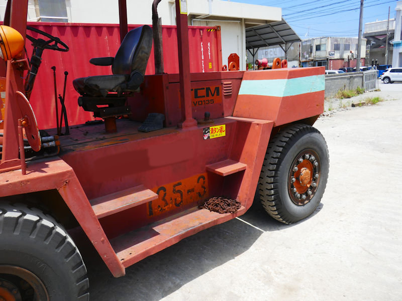 Xe  nâng hàng 13,5 tấn  TCM FVD135Z4 41100370 Nhật