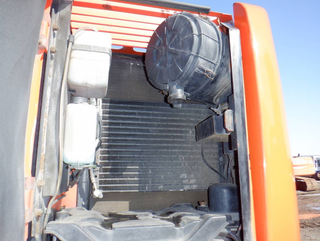 Máy xúc lốp Hitachi ZX125W 6373 2007