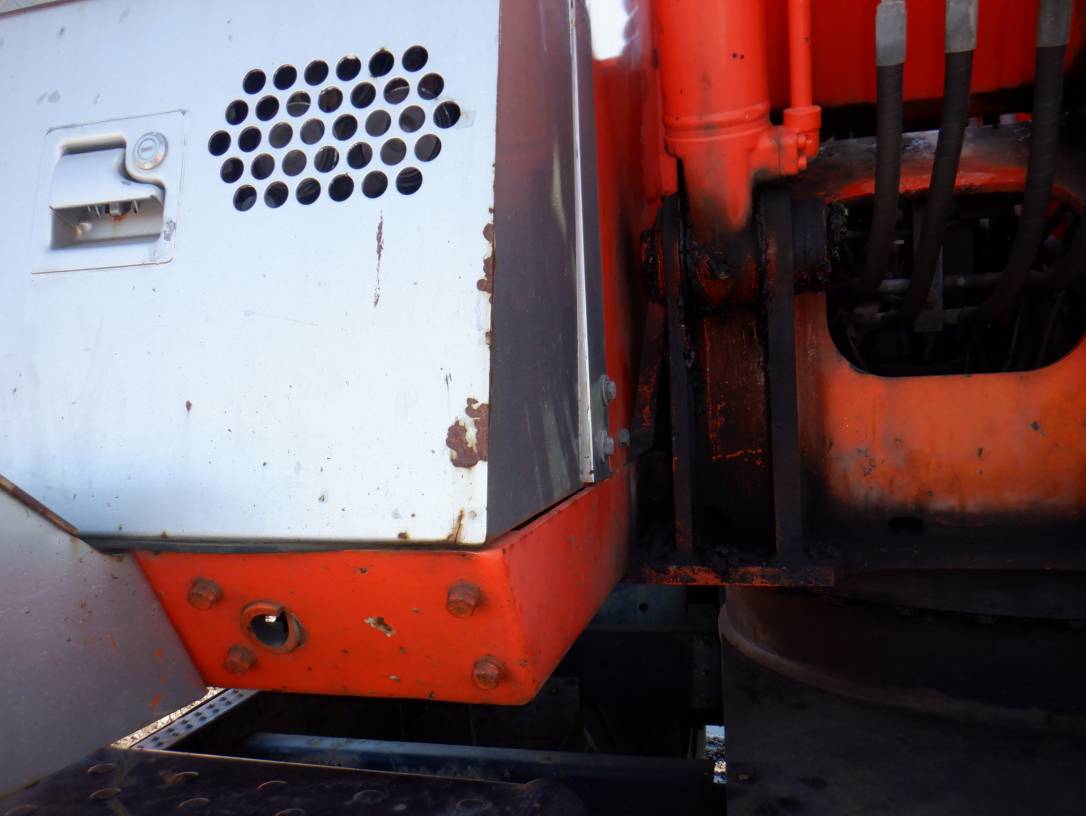 Máy xúc lốp Hitachi ZX125W 6373 2007